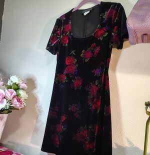 Floral dress from connected apparel